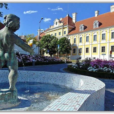 Petros Apartmani Vukovar Esterno foto