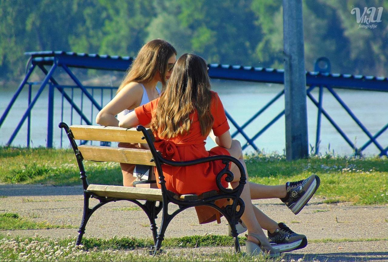 Petros Apartmani Vukovar Esterno foto