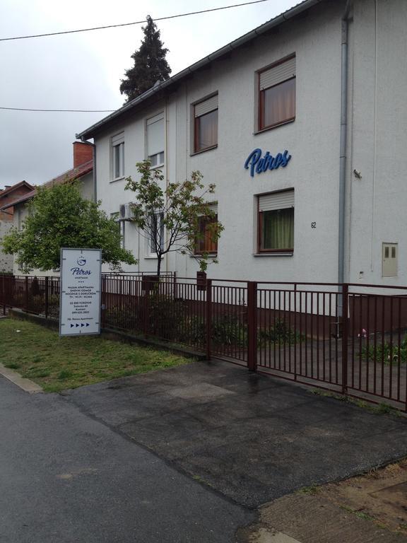 Petros Apartmani Vukovar Esterno foto