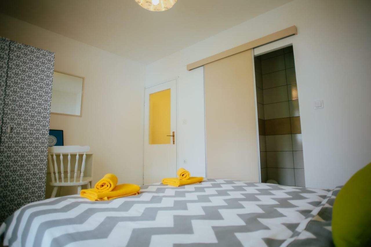 Petros Apartmani Vukovar Esterno foto